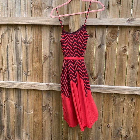 French Connection Dress - Red & Chocolate Brown, Midi, Swing Dress w/ Tie Waist - Picture 10 of 10